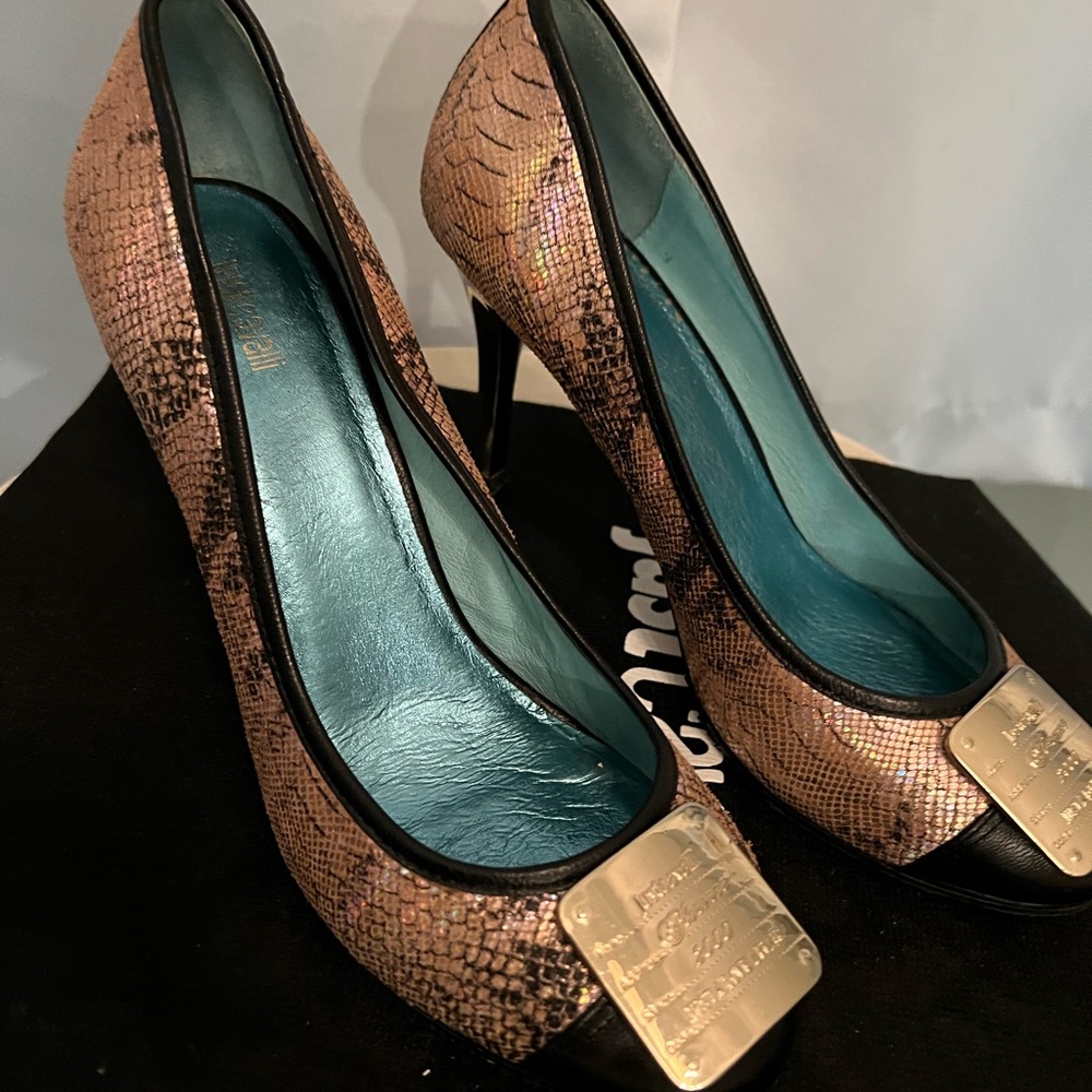 JUST CAVALLI authentic shoes. Leather inside and outside!